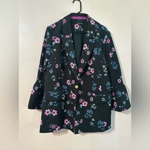 Lane Bryant The Bryant Blazer Green
Floral 3/4 Flare Bell Sleeve Jacket 18